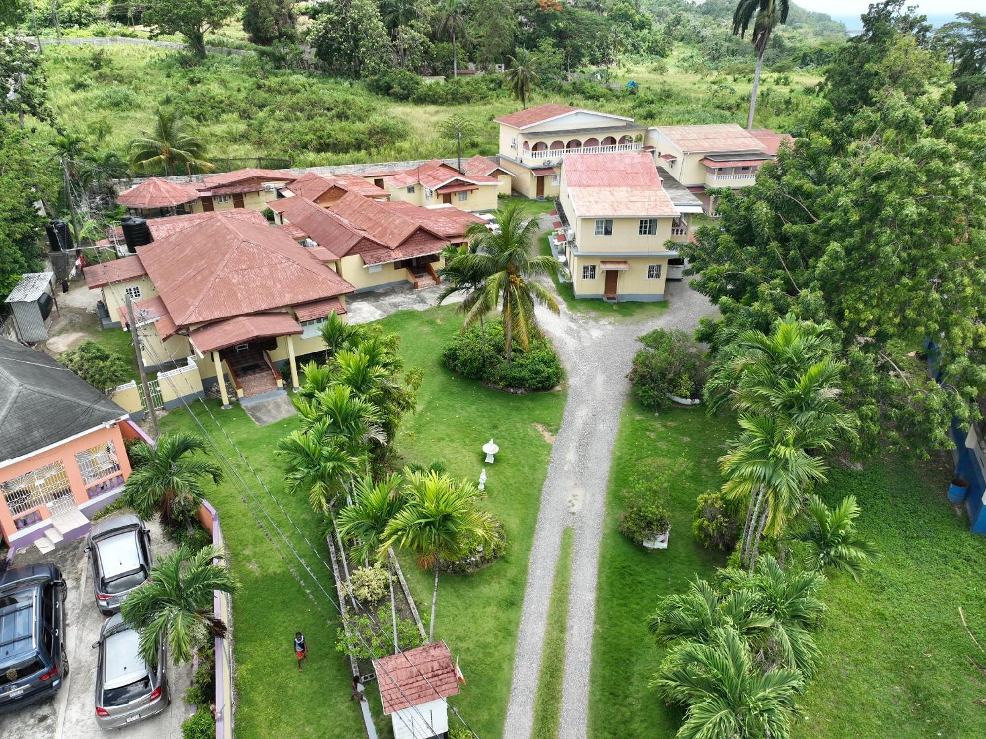 Little Shaw Park Guest House Ocho Rios Exterior foto